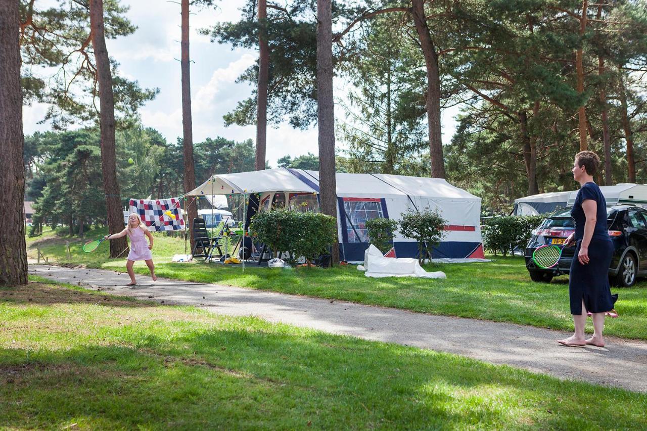 Отель Camping Blauwe Meer Nv Ломмель Экстерьер фото