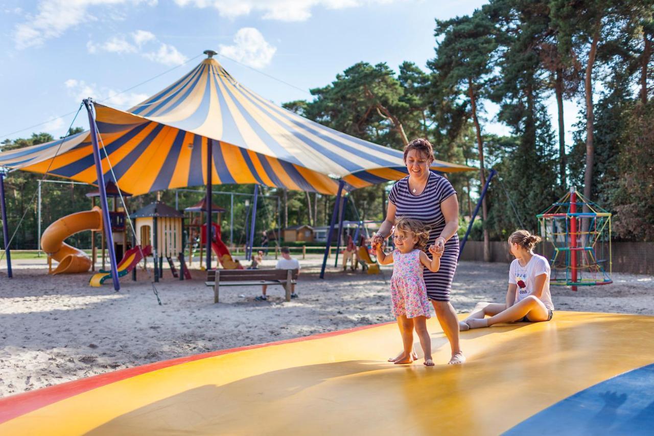 Отель Camping Blauwe Meer Nv Ломмель Экстерьер фото