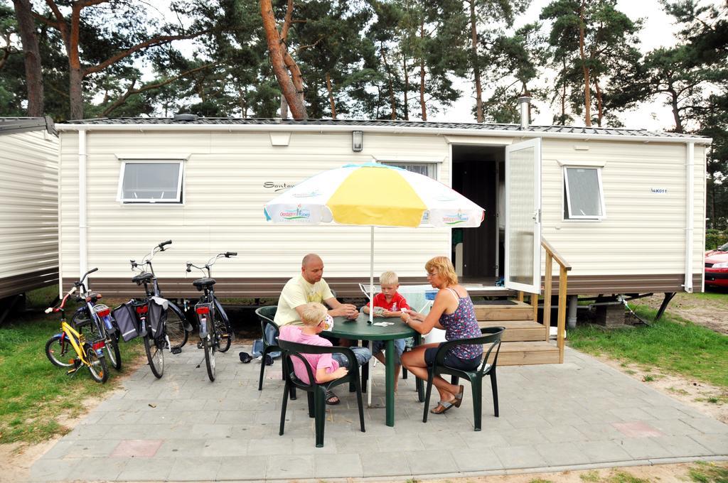 Отель Camping Blauwe Meer Nv Ломмель Номер фото